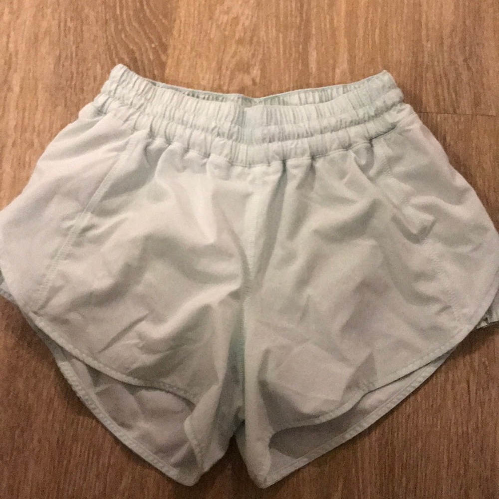Lululemon shorts size 4
